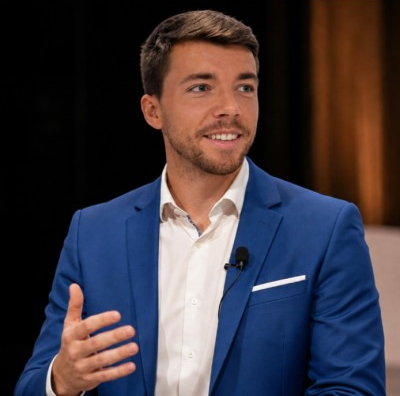 Víctor Ortin Montiel, formador en inteligencia artificial de Brandwave